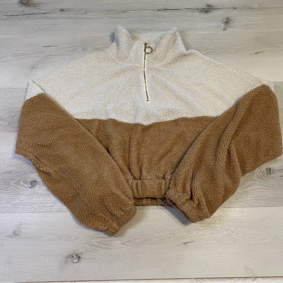 Cropped Half Zip Teddy Sherpa, Tan/Ivory, Size Medium - Picture 1 of 8